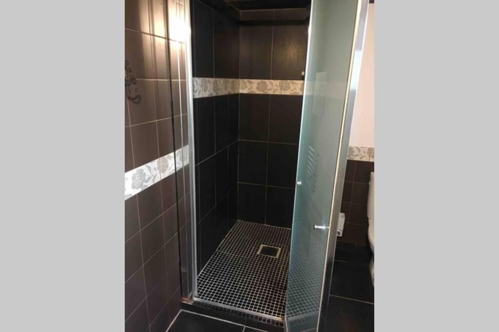 Bel Appartement En Rez De Jardin, 10Min Centre Et 300M Quais De Seine Wifi Руан Экстерьер фото